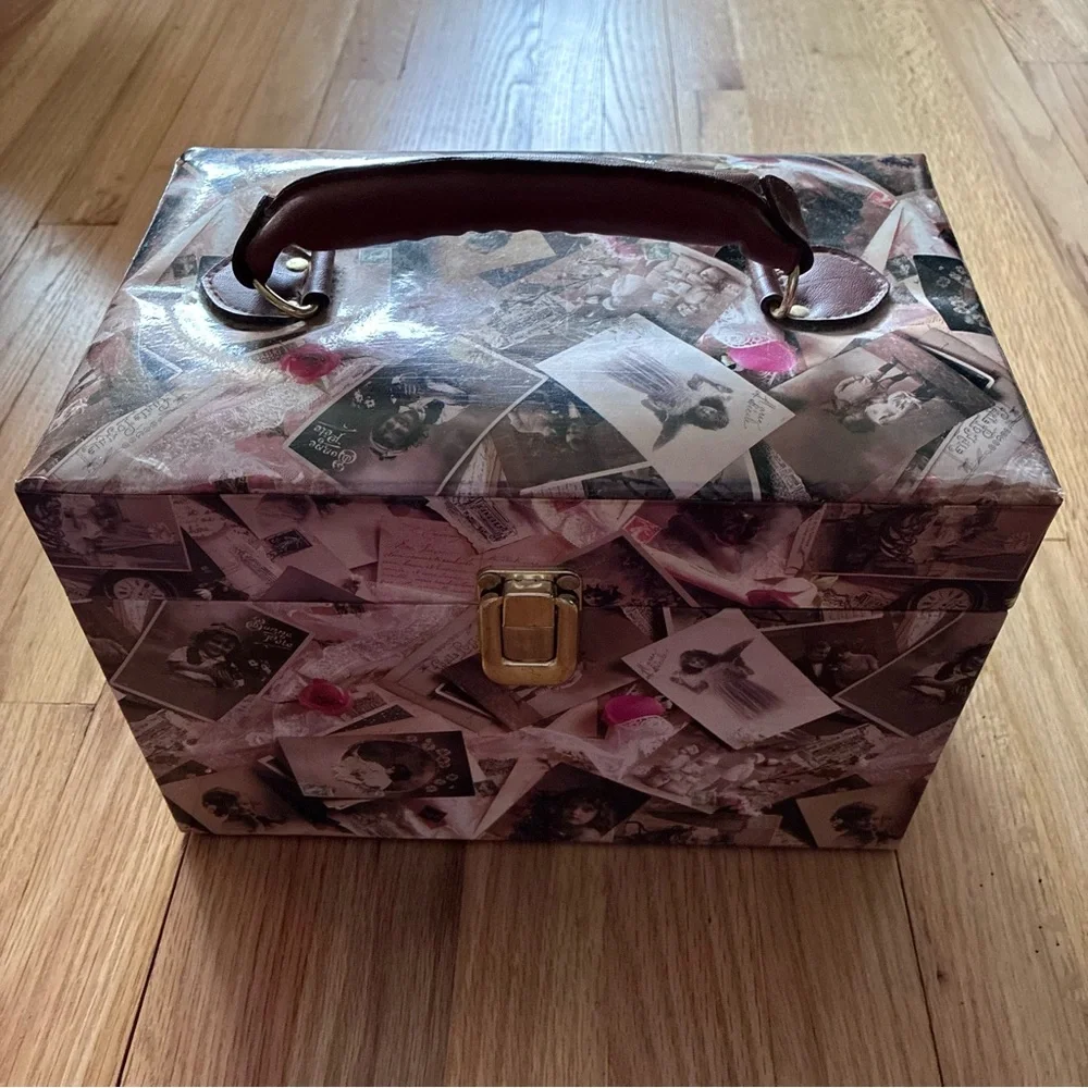 90’s Jewelry case with removable tray and mirror, ‘Victorian Postcards’
